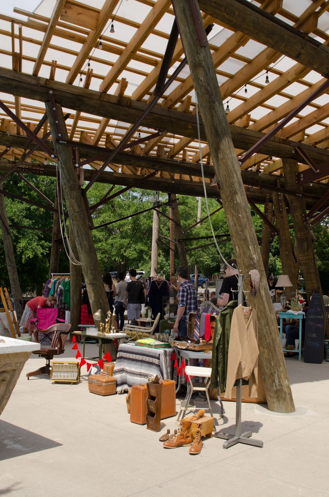 Life in SoMa Little Rock Vintage Market at The Bernice Garden