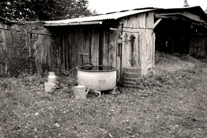 Rain+Barrel+-+Old+open-style+rain+barrel.jpg