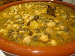 POTAJE DE GARBANZOS CON BACALAO Y ACELGAS