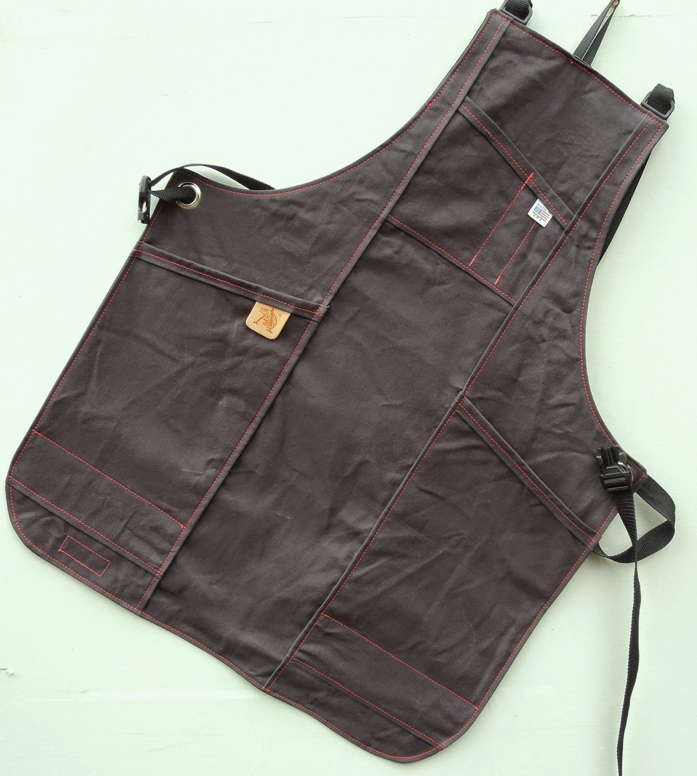 THE CANVAS APRON Canvas Aprons