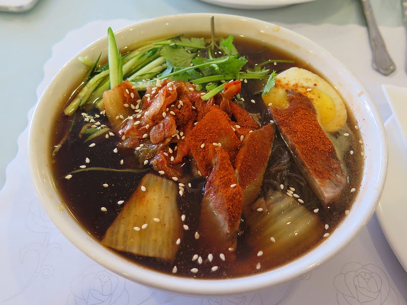 Full Noodle Frontity A Brrrrracing Bowl of Shenyang Cold Buckwheat