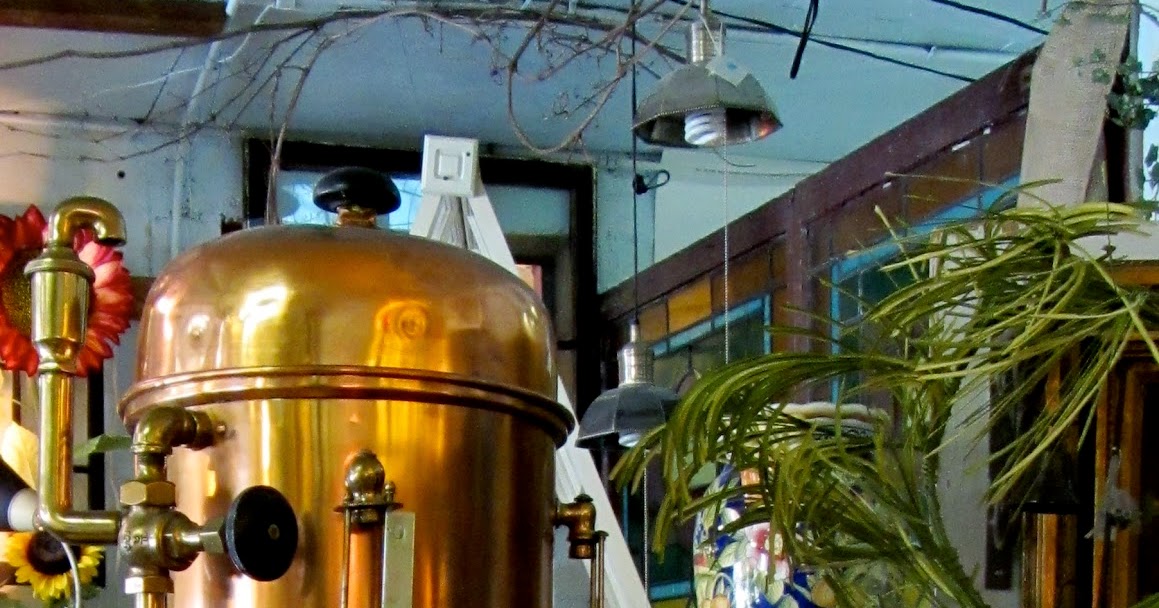 Robins Vintage Suitcase Vintage Garden Room