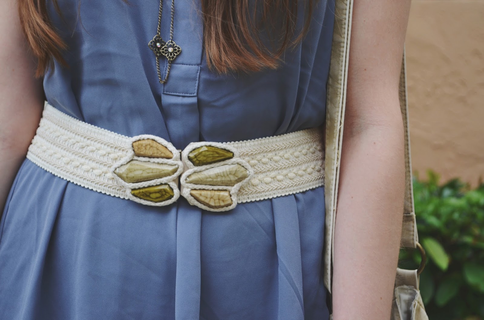 The Blue Curtain Olive you belt