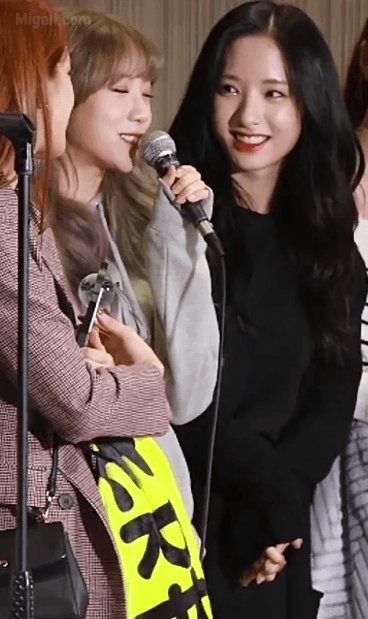 뒤늦게 울음 터진 우주소녀 루다