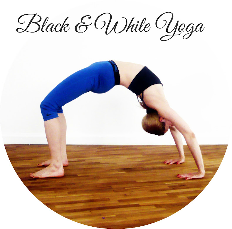 Black & White Yoga