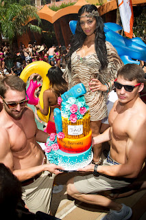 Nicole Scherzinger with her big birthday cake at Tao Beach in Las Vegas