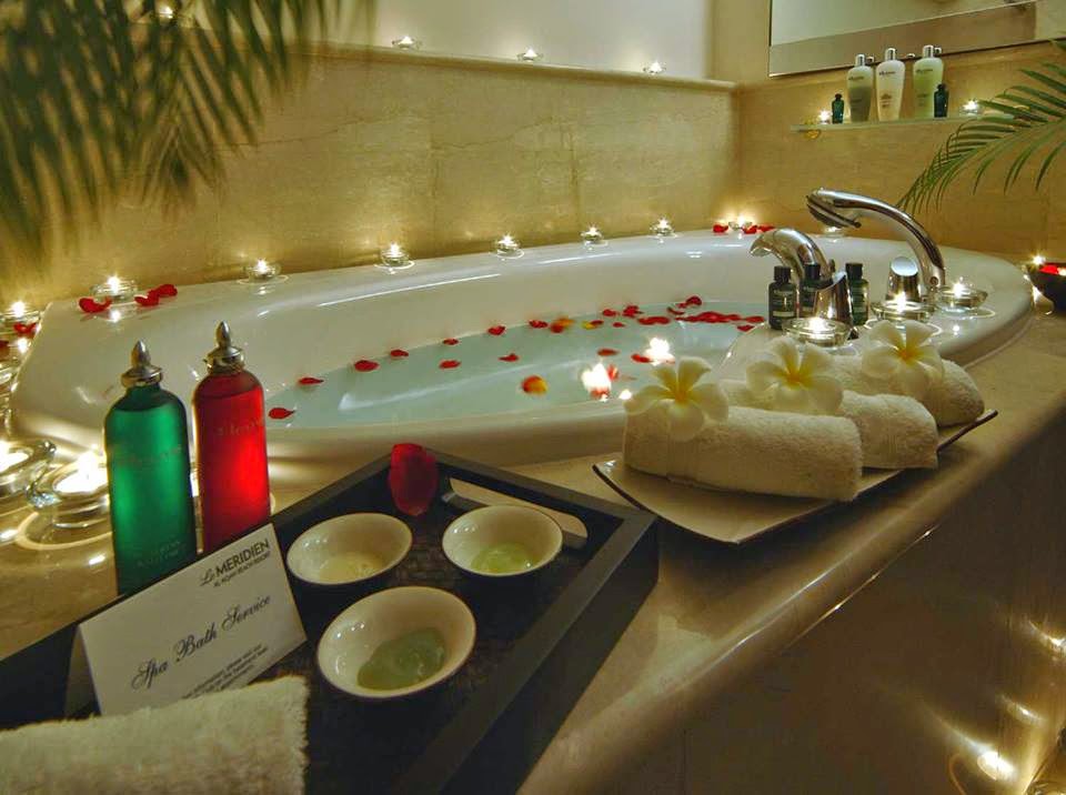 Home Decor Jacuzzi and Bath designs