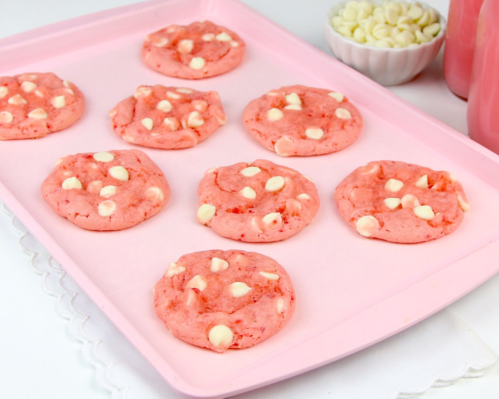 Video Strawberry White Chocolate Chip Cake Mix Cookies The