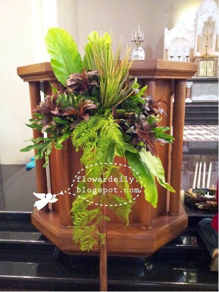 Church Décor on Advent Weeks ~ flower daily blog