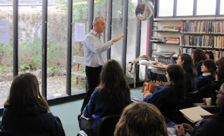 Ré Ó Laighléis in De Valera Public Library, Ennis