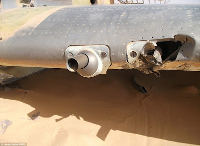 Aparece caza de la RAF en el Sahara