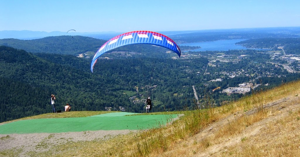 Holiday Area Hang Gliding at Tiger Mountain in Issaquah, Washington