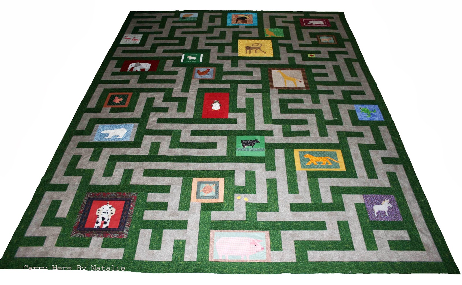 Carry Hers By Natalie The Maze Quilt...............a few years in the