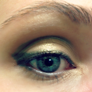 neutrogena eye shadow bold look