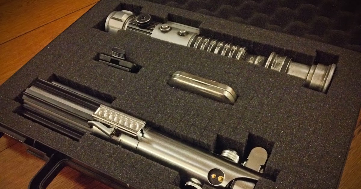 Rebel Hangar title Lightsaber presentation box