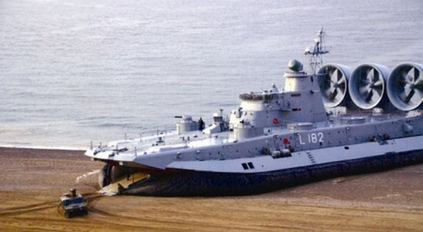 Zubr+Class+Hovercraft16.jpg