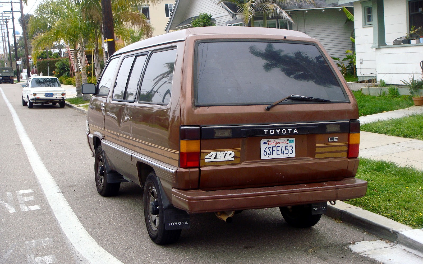 1989+Toyota+Van+4WD5.jpg