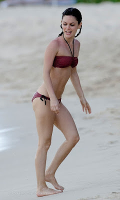 Rachel Bilson Red Bikini Nipple Pokies for Paparazzi in Barbados, takes my breath away!