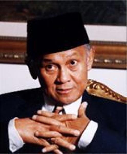 Biography Pak Habibie | b j habibie biography the third president of the Biography Pak Habibie | b j habibie biography the third president of the