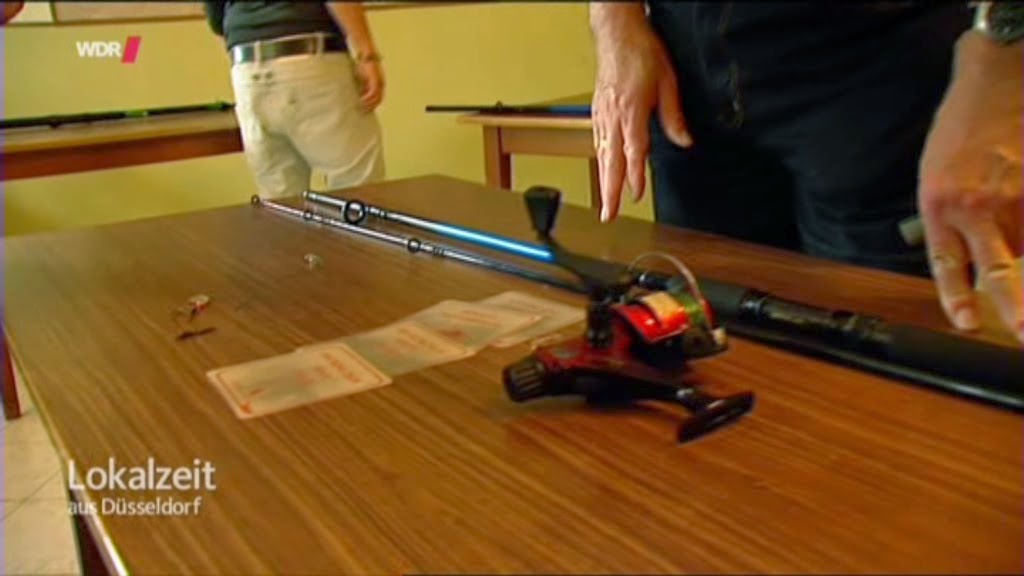 Neusser Rheinwiesen Und Rheinpark Center