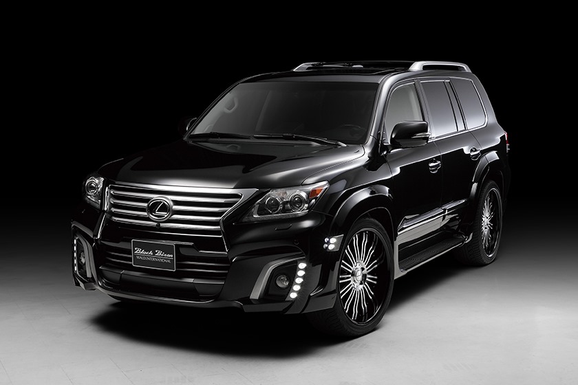 Wald Brings Facelifted Lexus LX Into the Dark Side