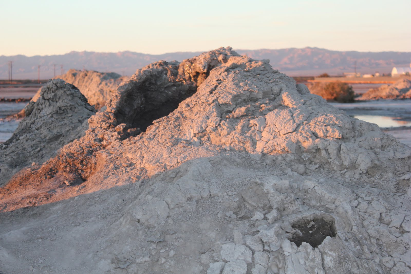 Crawling Around Geology With My Camera New Quake Swarm at Salton