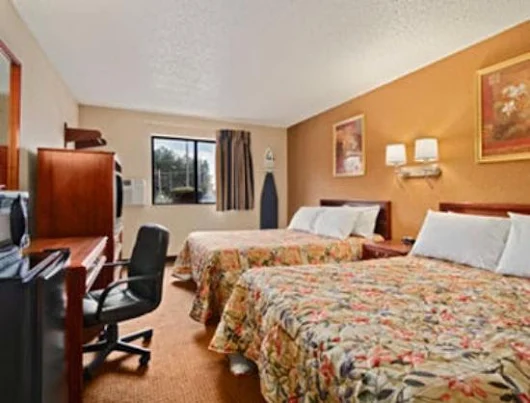 Enjoy coolest motels in Cherokee