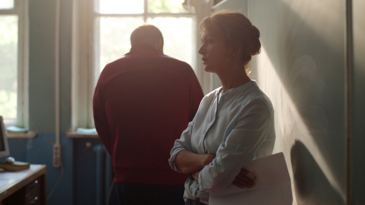 Юлия Ауг Играет Начальницу С Фаллоимитатором