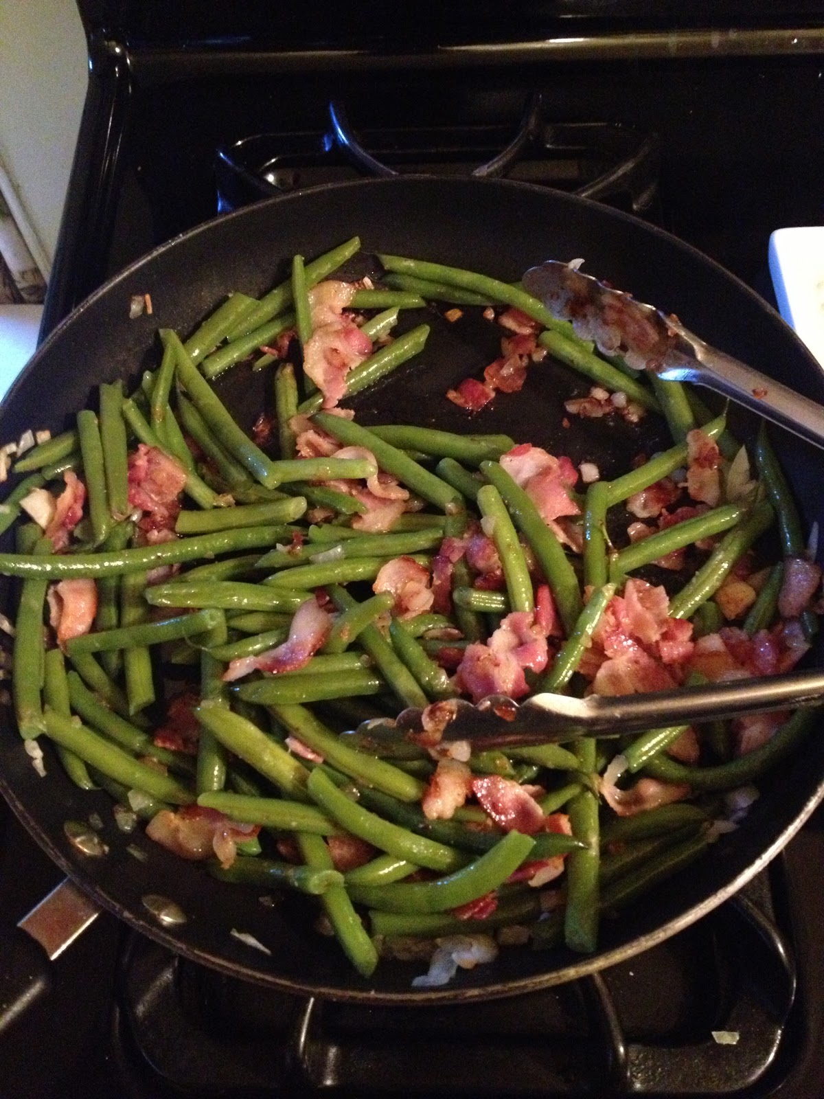 The Paleo Plunge Green beans with onion and BACON