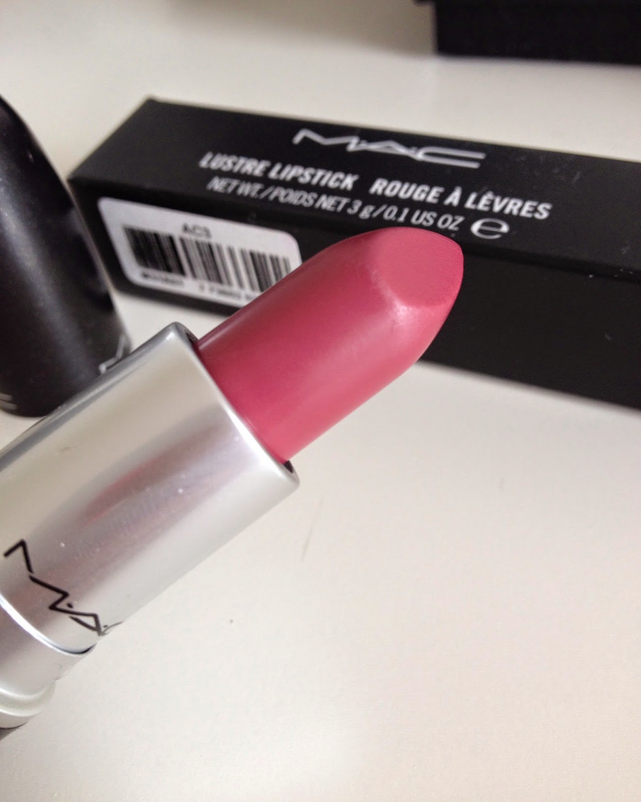 The Black Box - MAC Lustre Lipstick "Plumful" review.