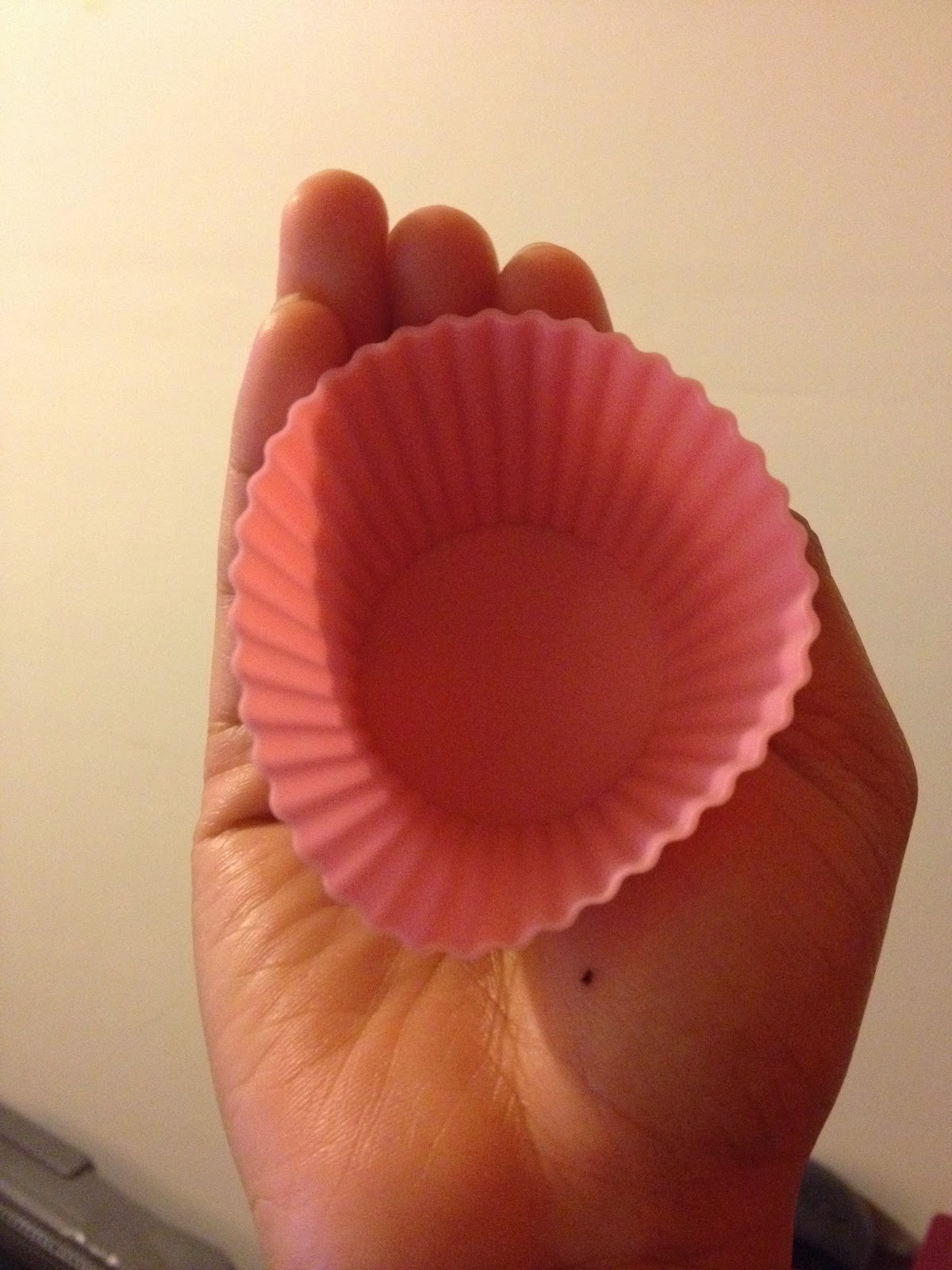 Katrina's Review Blog Silicone Baking Cups 24 Pack 6 Vibrant Colors Review