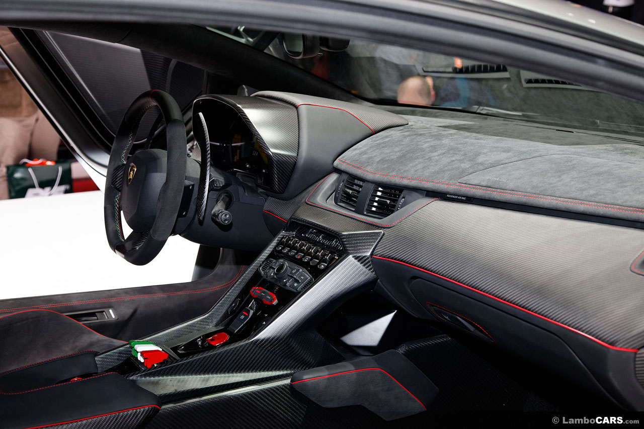 Car & Bike Fanatics: Lamborghini Veneno Exclusive Pictures