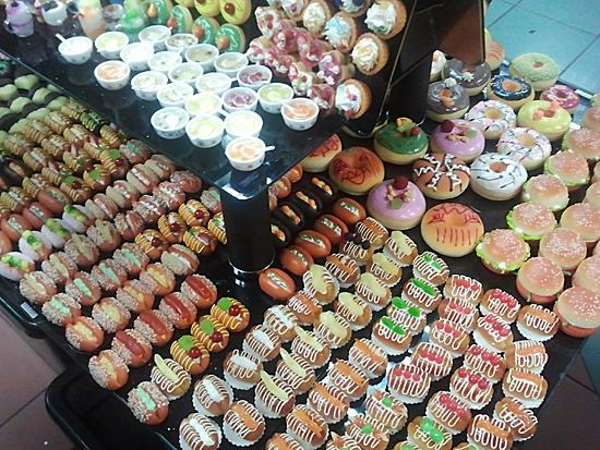 Fridge magnet makanan sedap