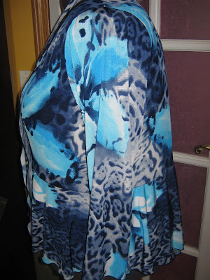 McCall 6844 Cardigan blue tropical cheetah ity knit www.sewplus.blogspot.com