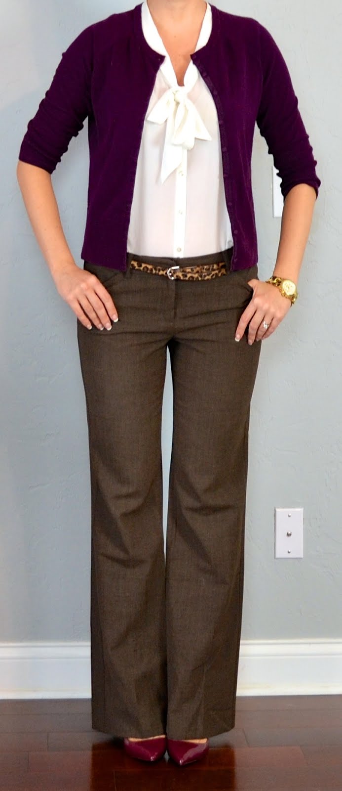 Burgundy work trousers All Fashion Nova models are wearing size small in tops and dresses, and size 1, 3, or 5 in jeans depending on their body type. Most Fashion Nova jeans & dresses have great stretch, please refer to product description for fabric details.
