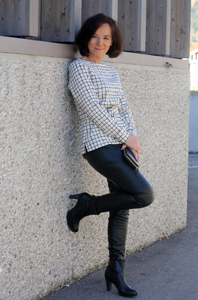 https://ladyofstyle.com/2014/11/luxurious-christmas-leather-giveaway-uniquebynature.html