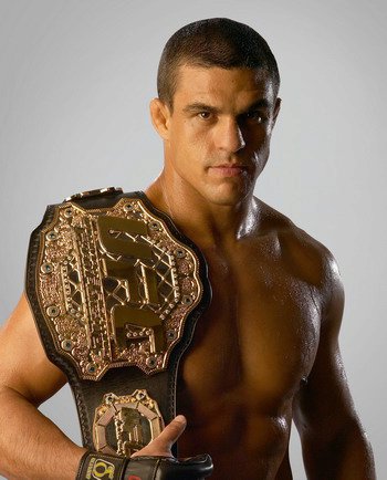 Belfort,+Vitor+with+UFC+Championship+Belt.jpg