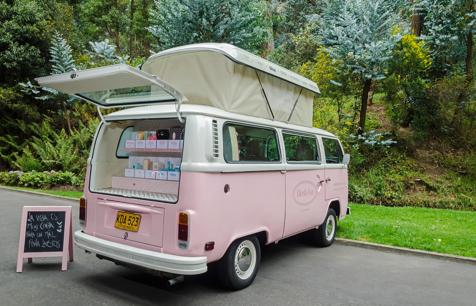 BlushBar en Colombia Viviangilro