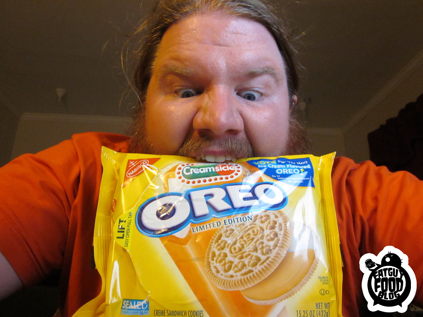 FATGUYFOODBLOG Limited Edition Creamsicle Oreos!!