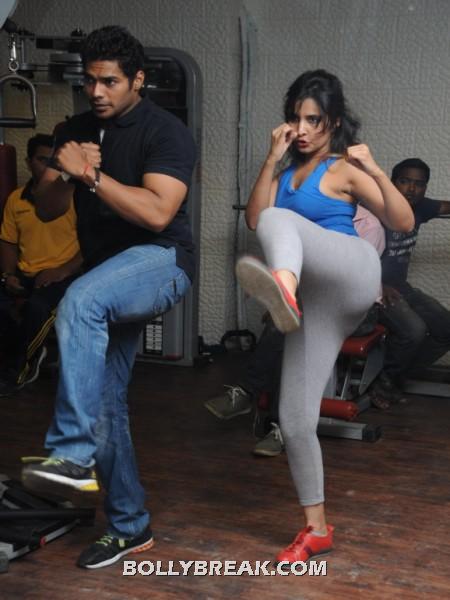 Rashaana Shah Workout - Rashaana Shah Hot Pics - Gym Workout 