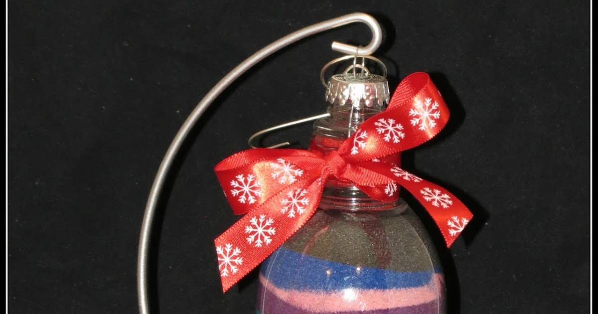 C'est LaVie Designs Unltd., LLC Christmas in July sand art ornament