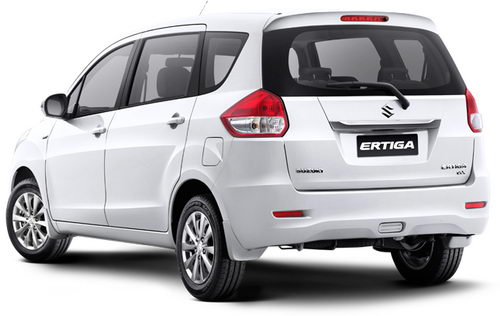 Foto Tampak belakang suzuki ertiga