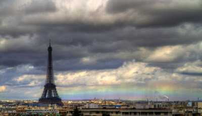 A horizontal rainbow pictured above the Paris skyline (Photo: Bertrand Kulik) A horizontal rainbow pictured above the Paris skyline (Photo: Bertrand Kulik)