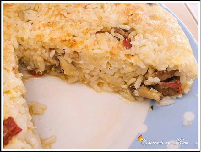 Tortilla De Arroz Con Champiñones Al Ajillo Y Jamón Ibérico
