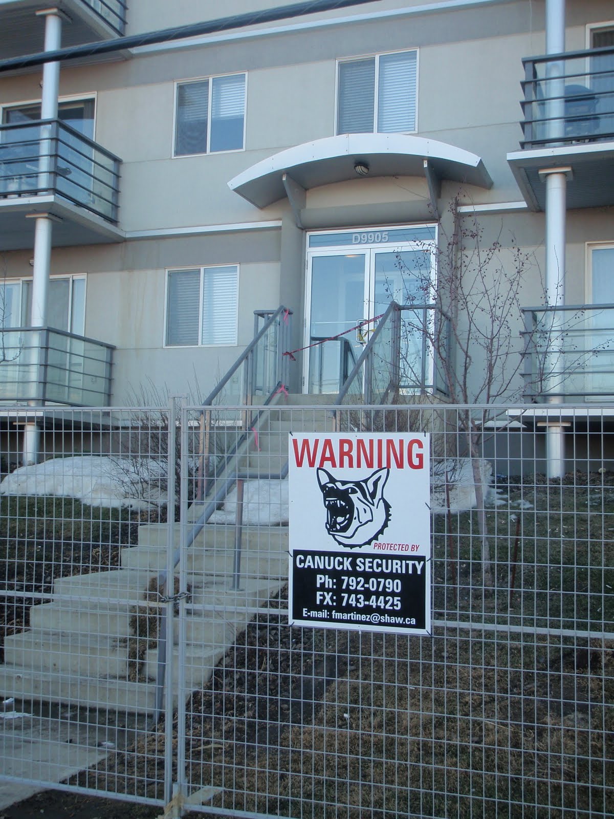 Condo Chaos: Warren'S Explosive Leaks! - 4gt4kbv