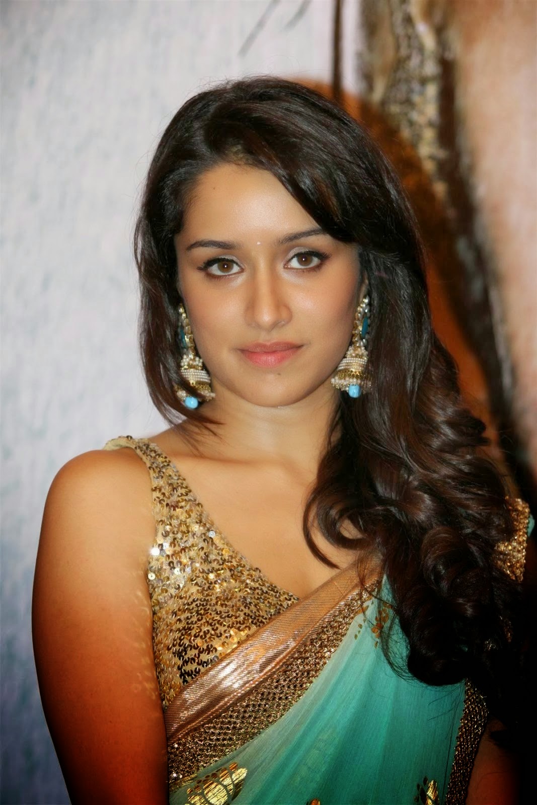 Bollywood Actress Shraddha Kapoor Hot Photos - CAP