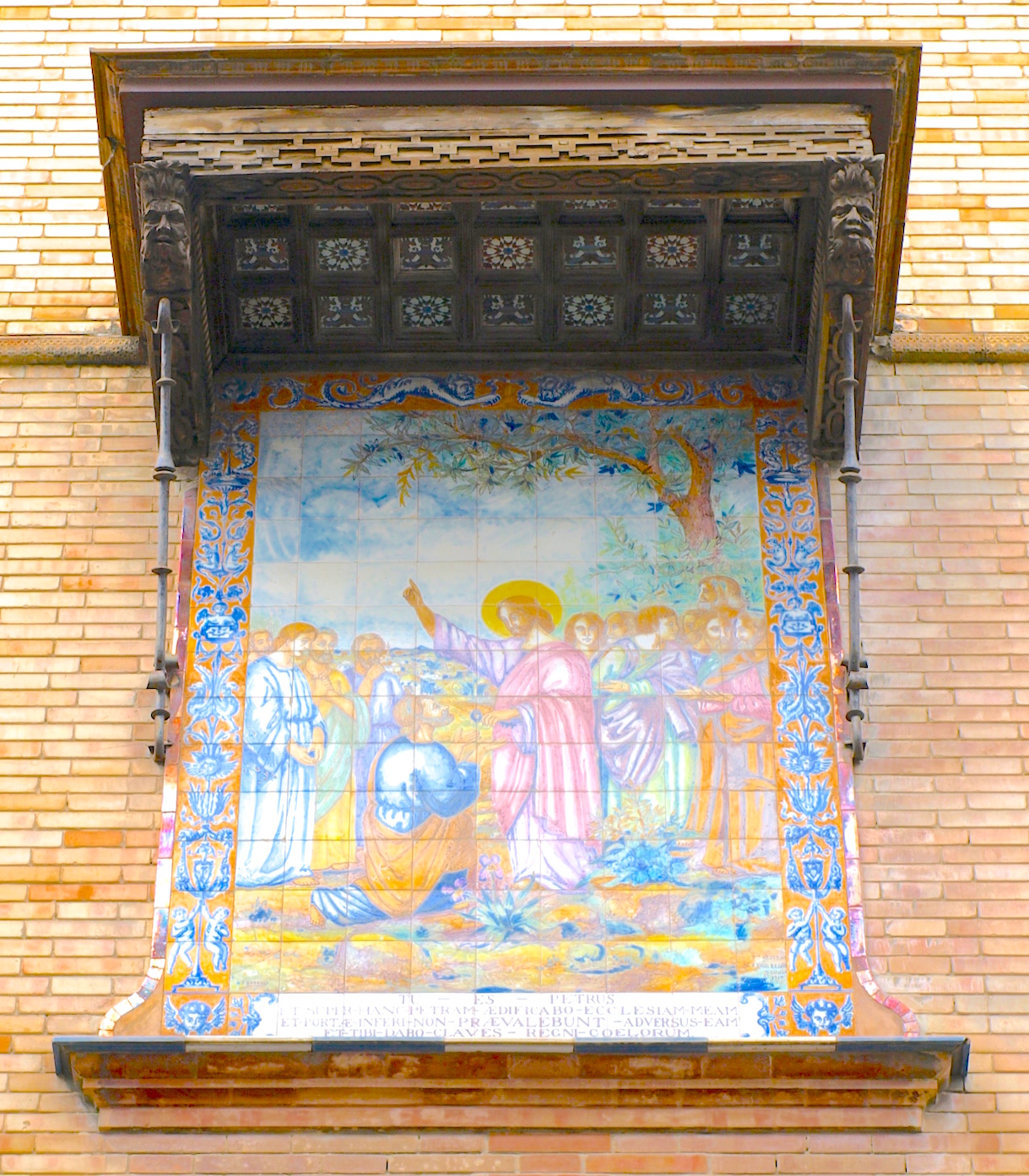 Sevilla Daily Photo El retablo cerámico de San Pedro.