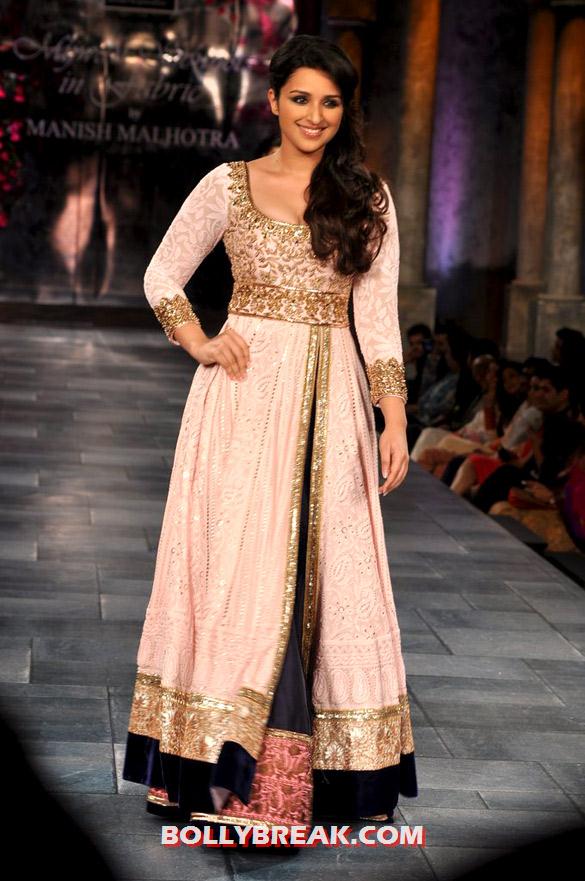 Parineeti Chopra - (16) - Manish Malhotra 'Mijwan-Sonnets in Fabric' fashion show Photos