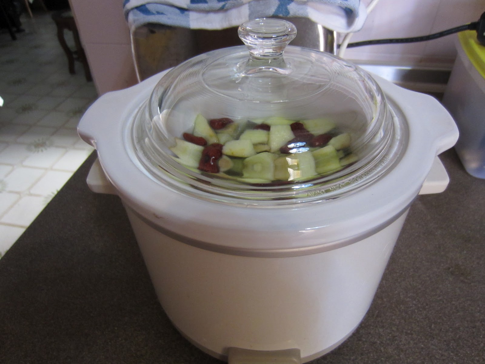 Happy Feet Mama Boiled Apple with Aloevera dessert