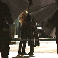 Once Upon a Time - Season 4 - Hook and Emma Kiss Scene Photo